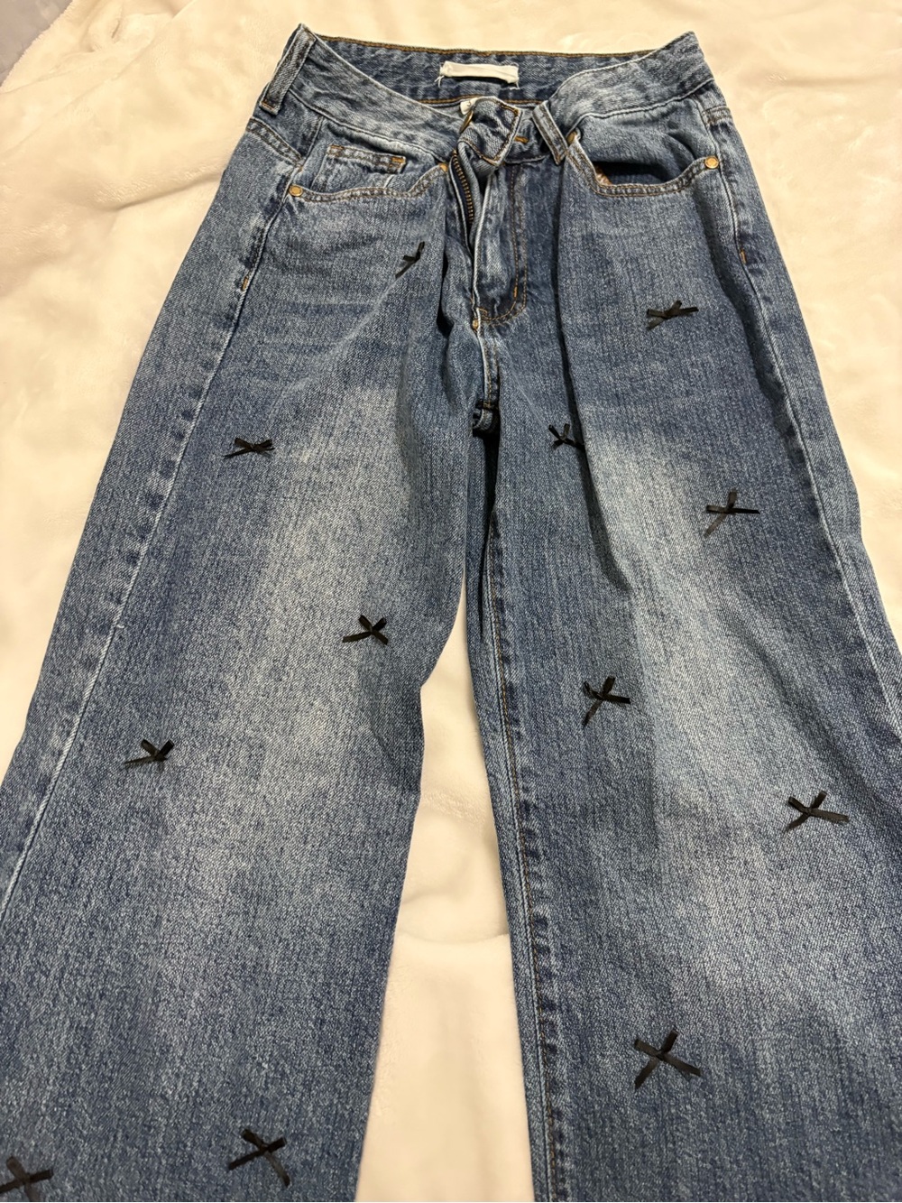 Men's Light Blue Embroidered Straight-Leg Jeans